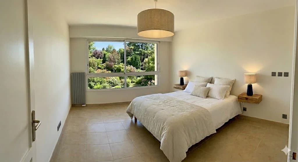 Chambre Serrant